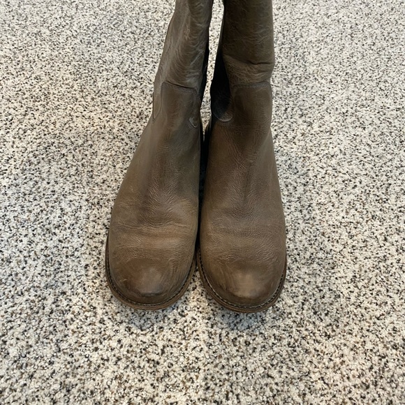 Frye boots, size 7, gray leather - Picture 3 of 4